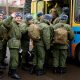 Служить мальчишек призывает осень